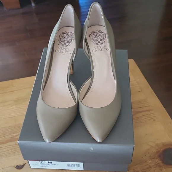 Vince Camuto Elona2 Leather Mouse Grey Taupe Women's Pumps Heels Size 6.5 - Picture 2 of 10
